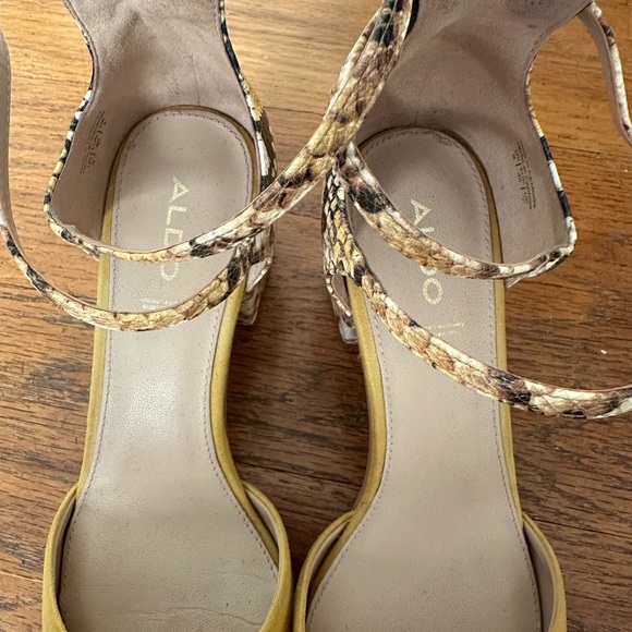 Aldo yellow snakeskin mix block heels 9 - Picture 6 of 7